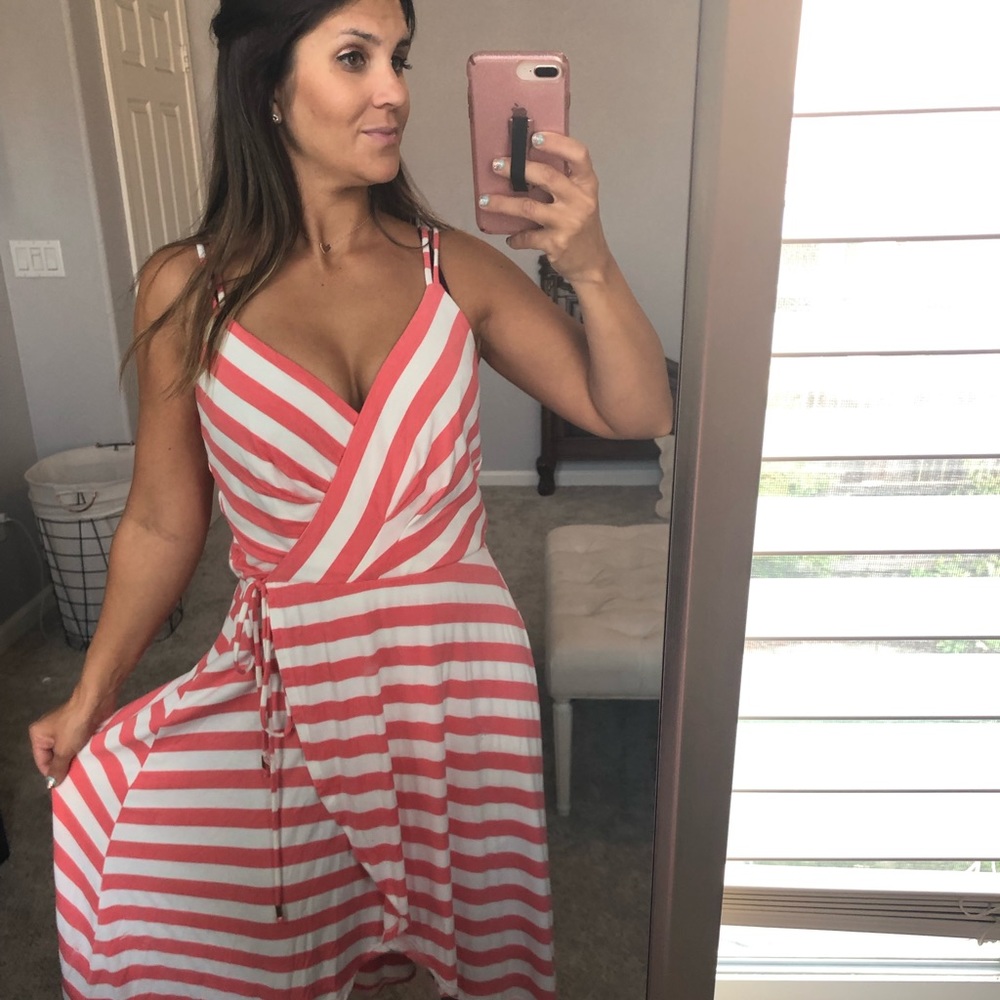 Vince Camuto faux wrap dress coral/white hi-lo